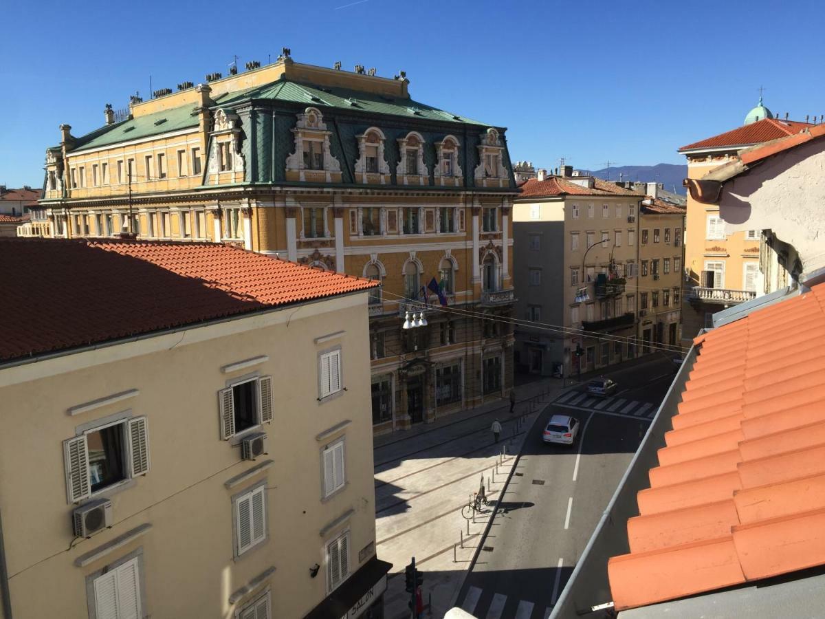 Charming Rijeka City Center Apartment Renee Exterior photo