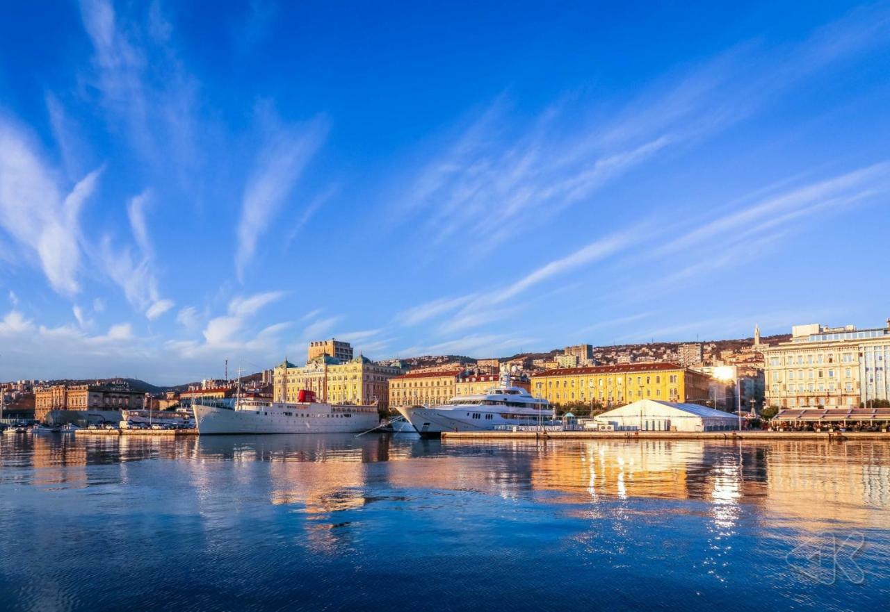 Charming Rijeka City Center Apartment Renee Exterior photo
